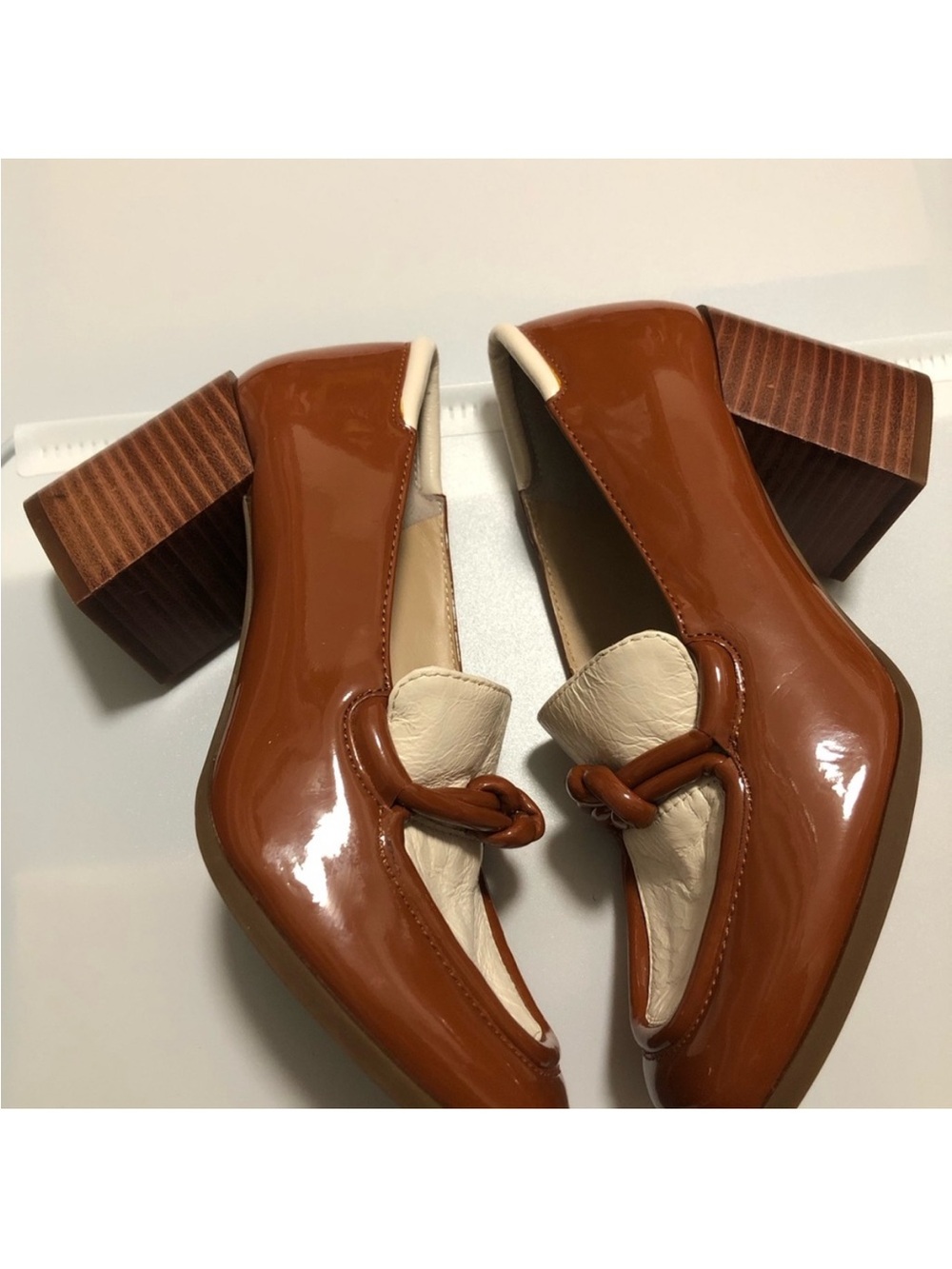 New ANTONIO MELANI Tan and Cream Heeled Loafers